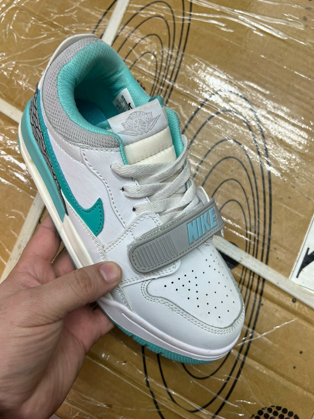 кроссовки,оригинальные кроссовки,кроссовки женскиe,кроссовки женские мужские,кросcовки jordan