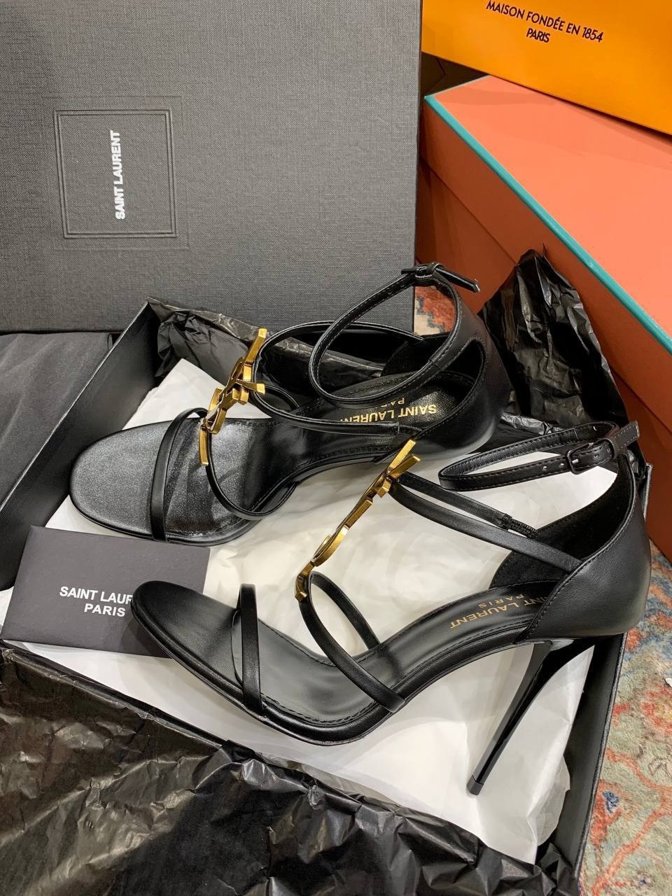 босоножки yves saint laurent,ив сен лоран босоножки,босоножки ysl,босоножки кассандра сен лоран,босоножки saint laurent