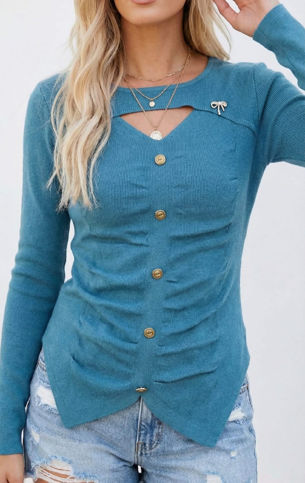 джемпер с пуговицами,кофта женская,кофта на пуговицах,джемпер с декоративными пуговицами,модный джемпер