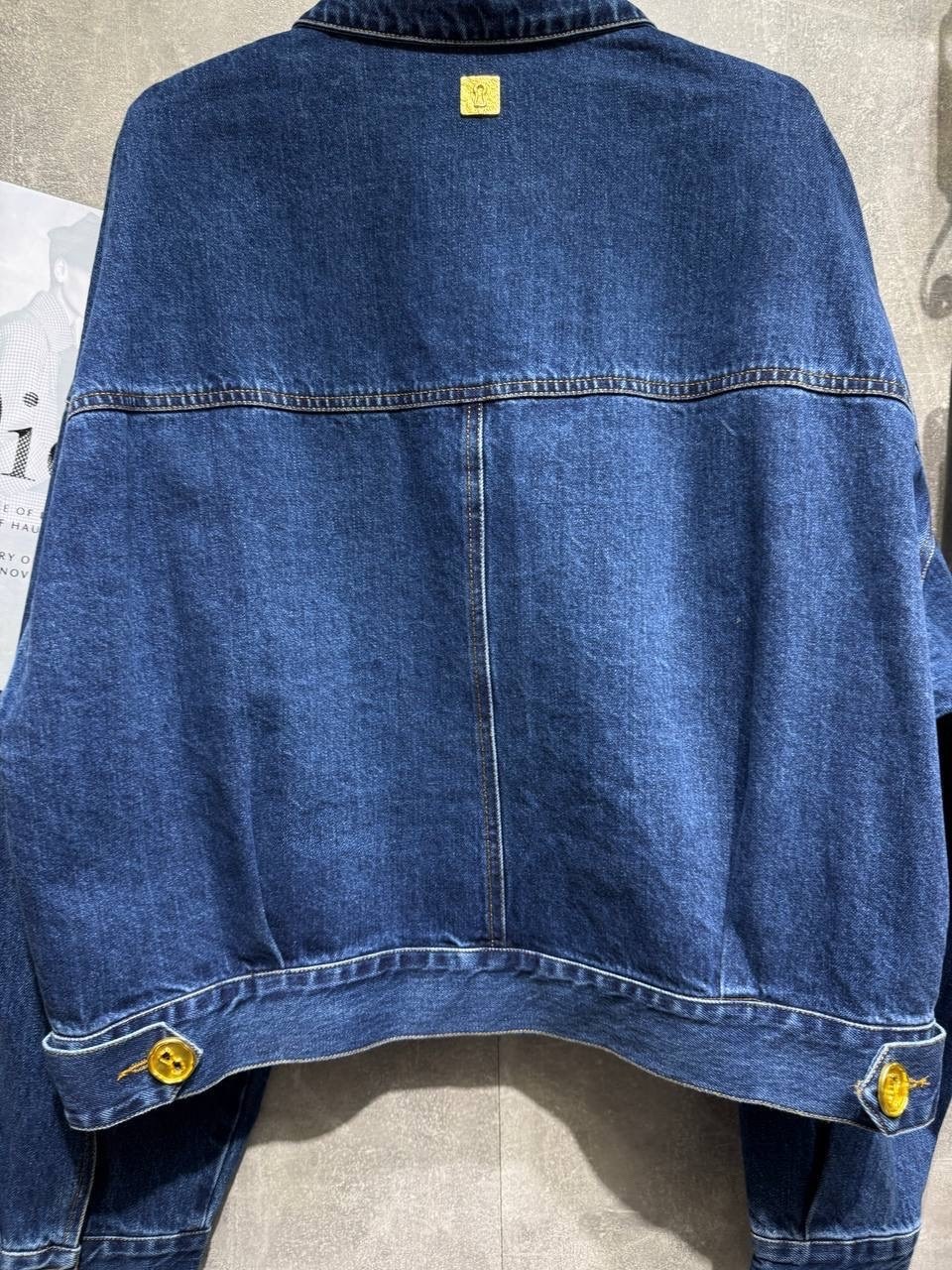 джинсовая куртка,женская джинсовая куртка,джинсовка версаче,джинсовая куртка с карманами,джинсовая куртка versace