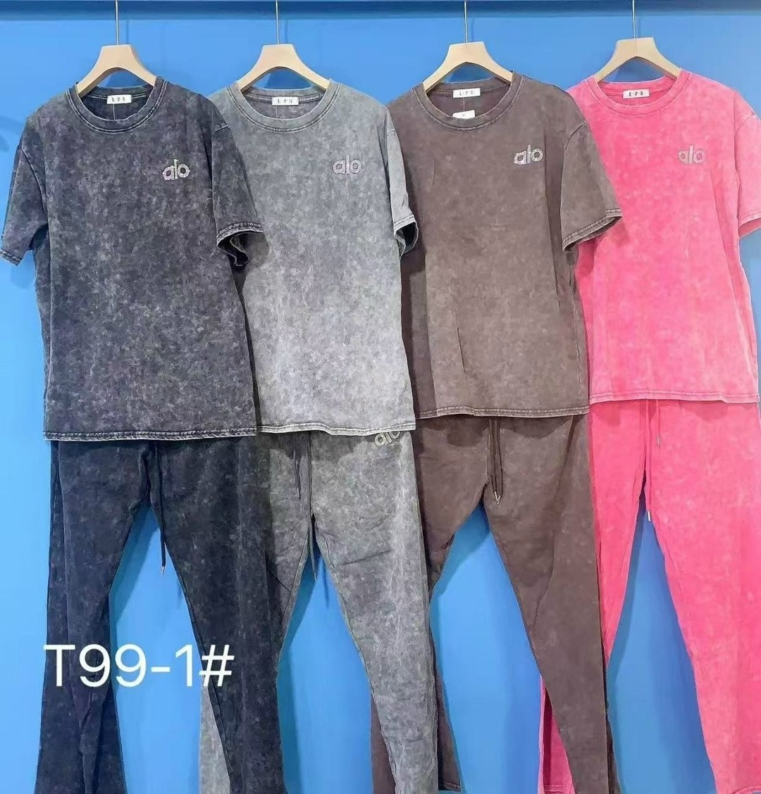 костюм женский,костюм с брюками и футболкой,стильные костюмы,костюм с брюками,спортивные костюмы