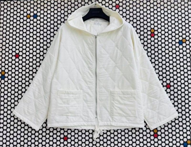 куртка стеганая,куртка демисезонная стеганая с капюшоном zarina,куртка стеганая с капюшоном,демисезонная куртка,женская куртка демисезонная