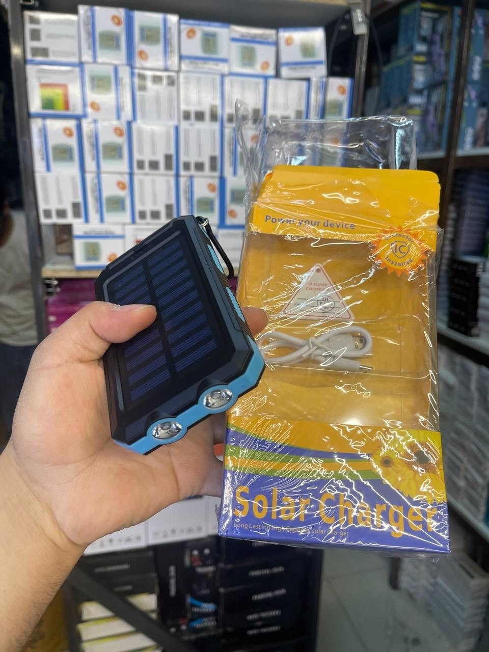 solar charger solar charger,solar charger,power bank на солнечных батареях,внешний аккумулятор на солнечной батарее,внешние аккумуляторы