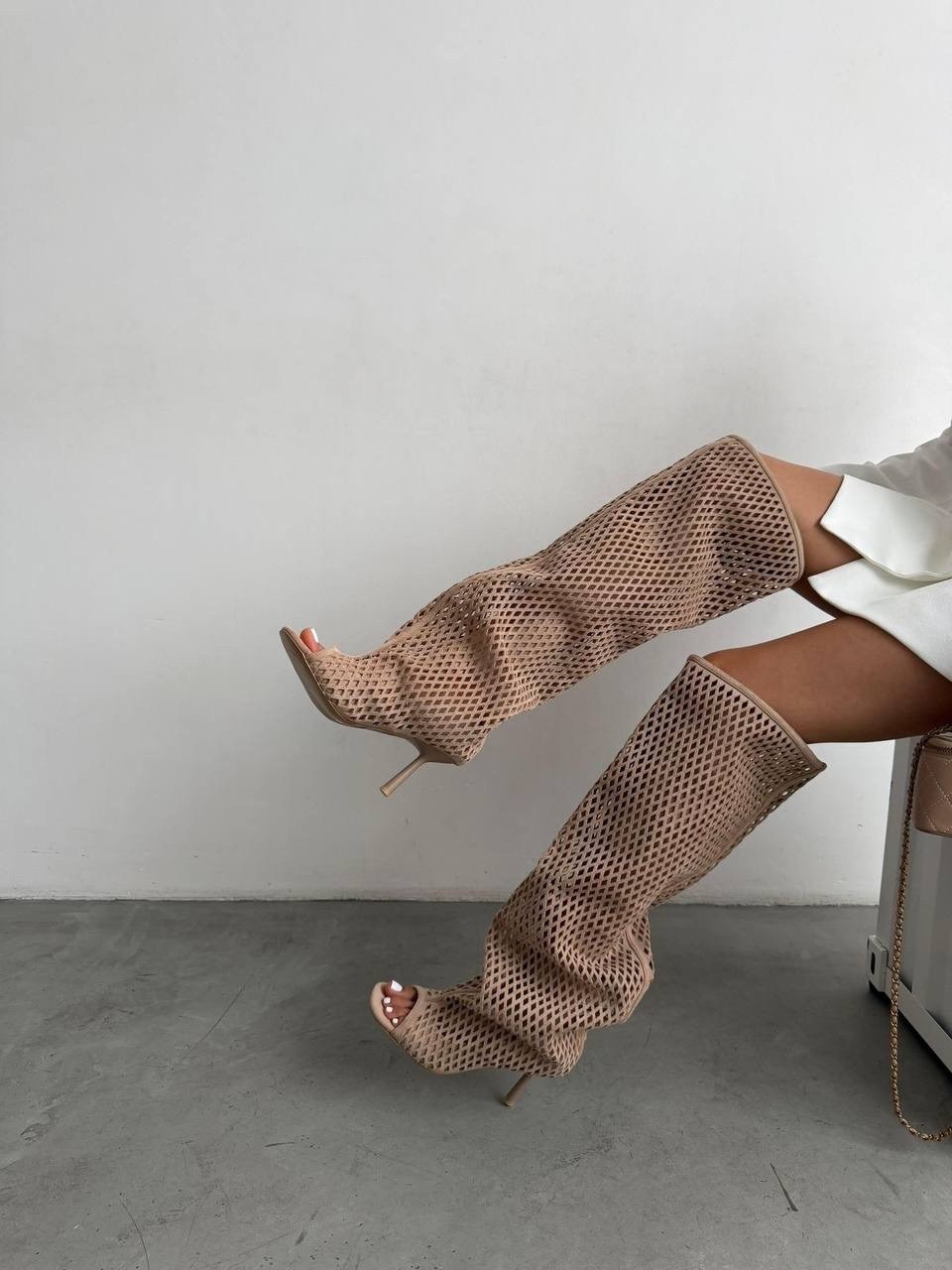 высокие сапоги,сапоги в сеточку,женские высокие сапоги,каблуки сапоги,черные сапоги