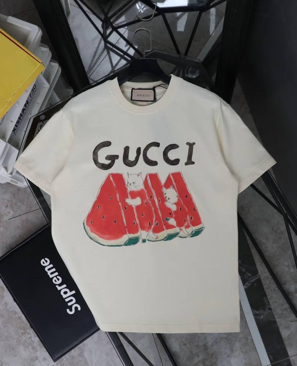 футболка gucci gucci футболка gucci,футболка gucci женская,футболка gucci,gucci майки и футболки мужские,футболка гуччи