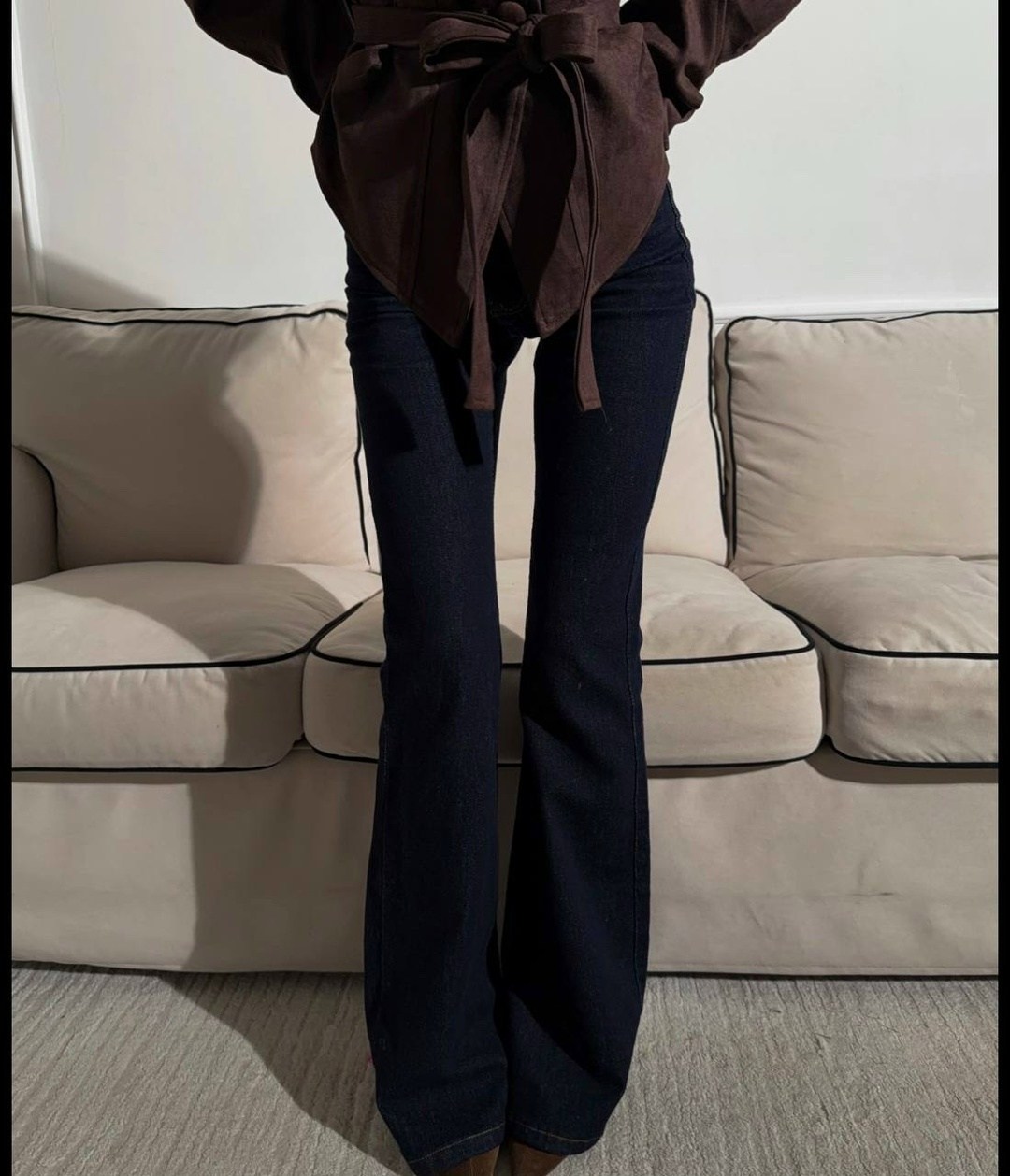 джинсы женские,женские джинсы клеш,джинсы клеш от колена,короткие джинсы клеш от колена, цвет: черный,джинсы клёш