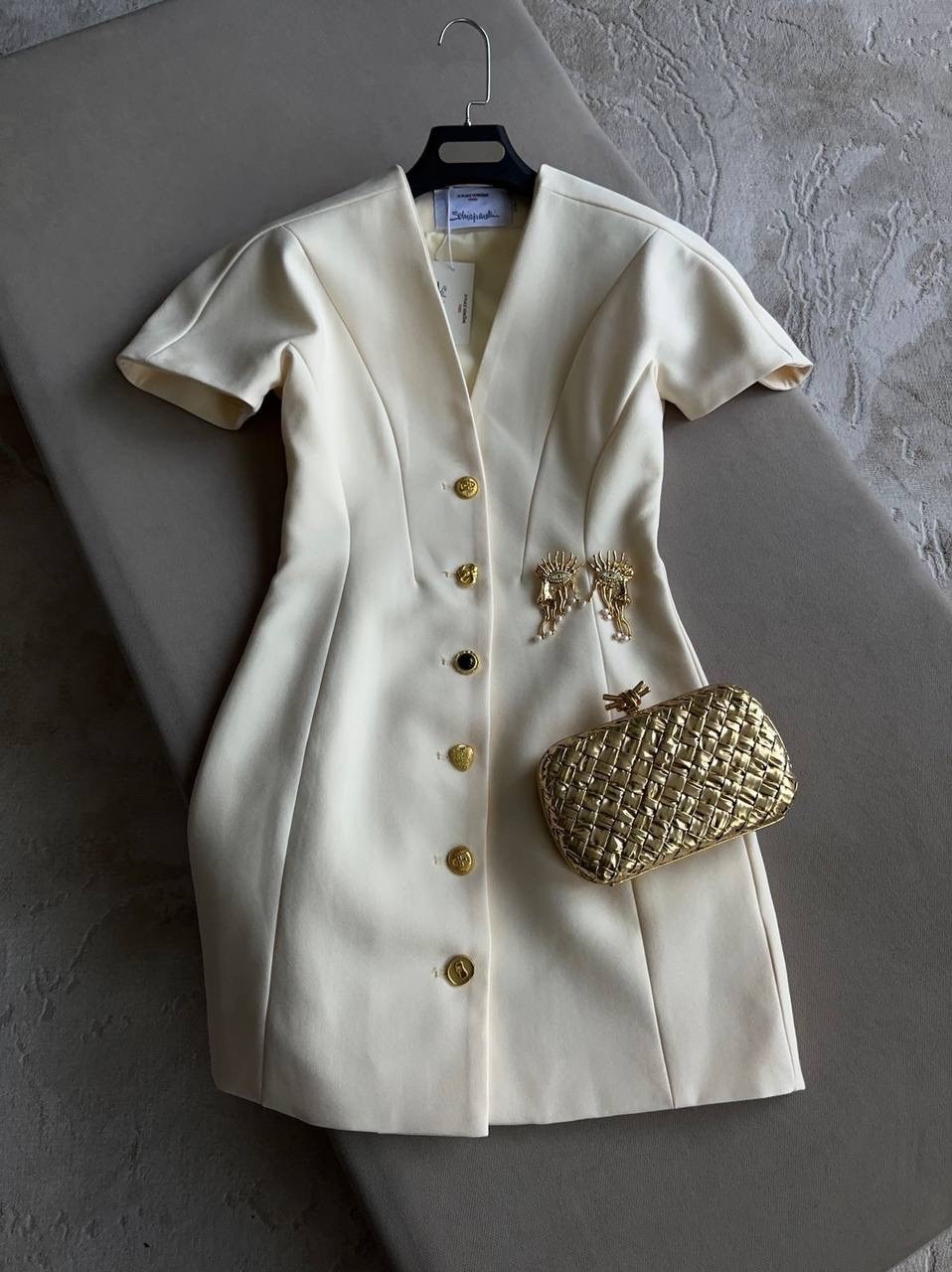 модное платье,платье с объемными рукавами,стиль платья,стильные наряды