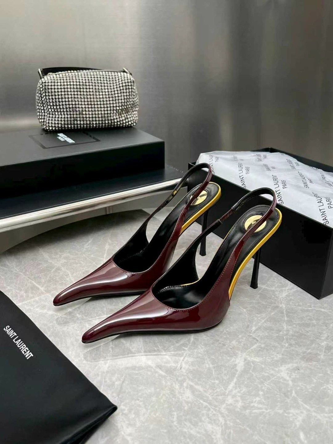 ,туфли saint laurent,туфли yves saint laurent,каблуки туфли,туфли фенди