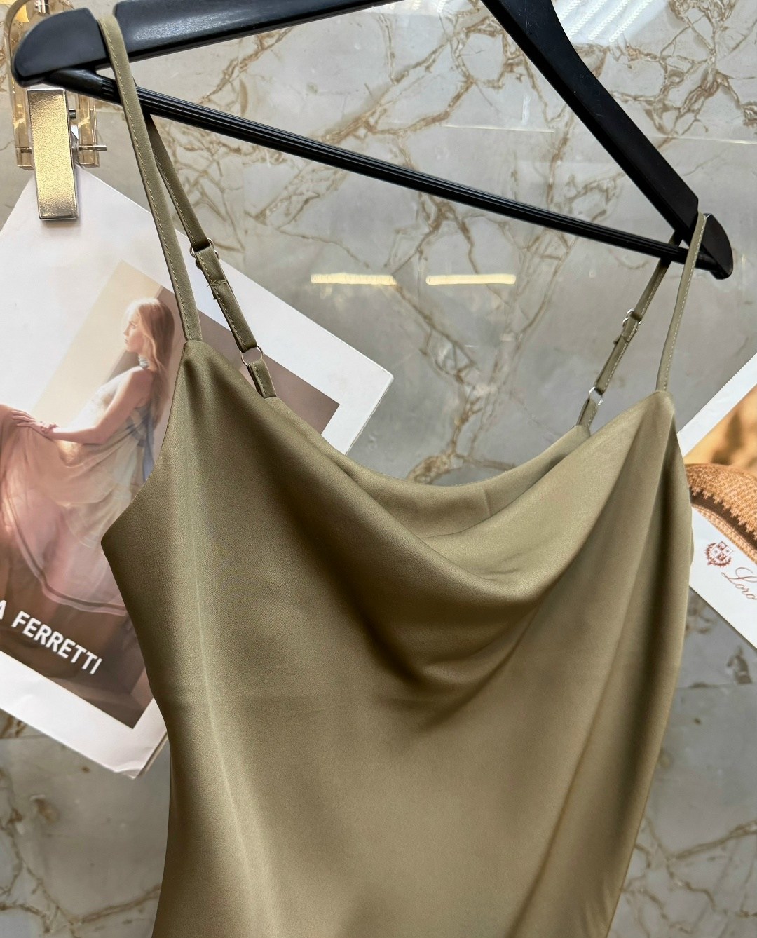 шелковый топ,атласный топ,шелковая майка,женская майка,топ женский на бретелях