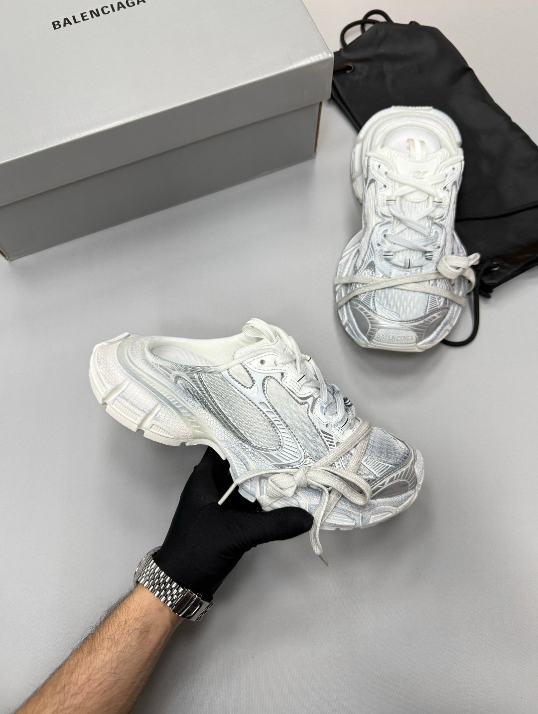 женские кроссовки balenciaga,кроссовки balenciaga,женские кроссовки balenciaga runner серебристые,кроссовки balenciaga runner sneaker 'white' 2026,кроссовки в стиле balenciaga