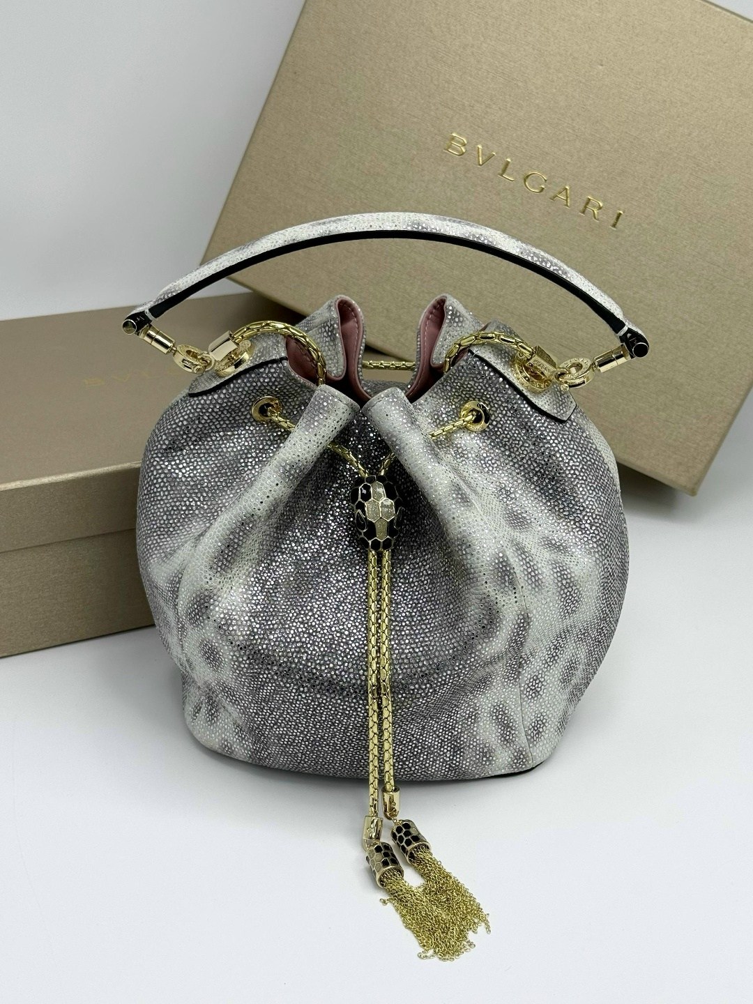 сумка,bvlgari сумка на плечо,сумка женская,сумка bvlgari,сумка булгари