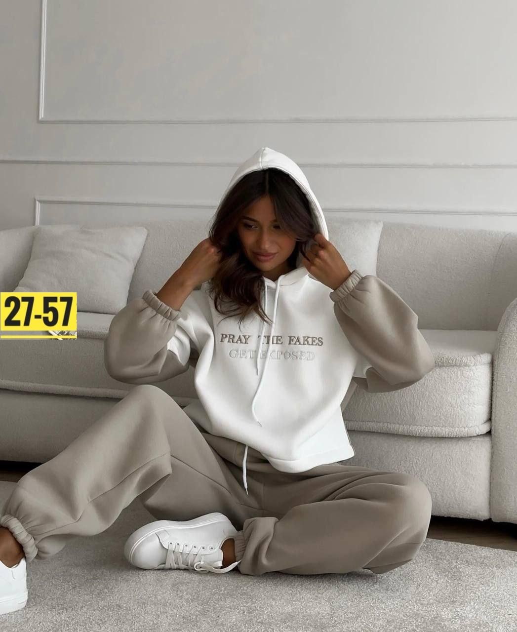 спортивные женские костюмы на флисе,спортивные костюмы женские,женский костюм на флисе,уютный женский спортивный костюм на флисе,спортивный костюм