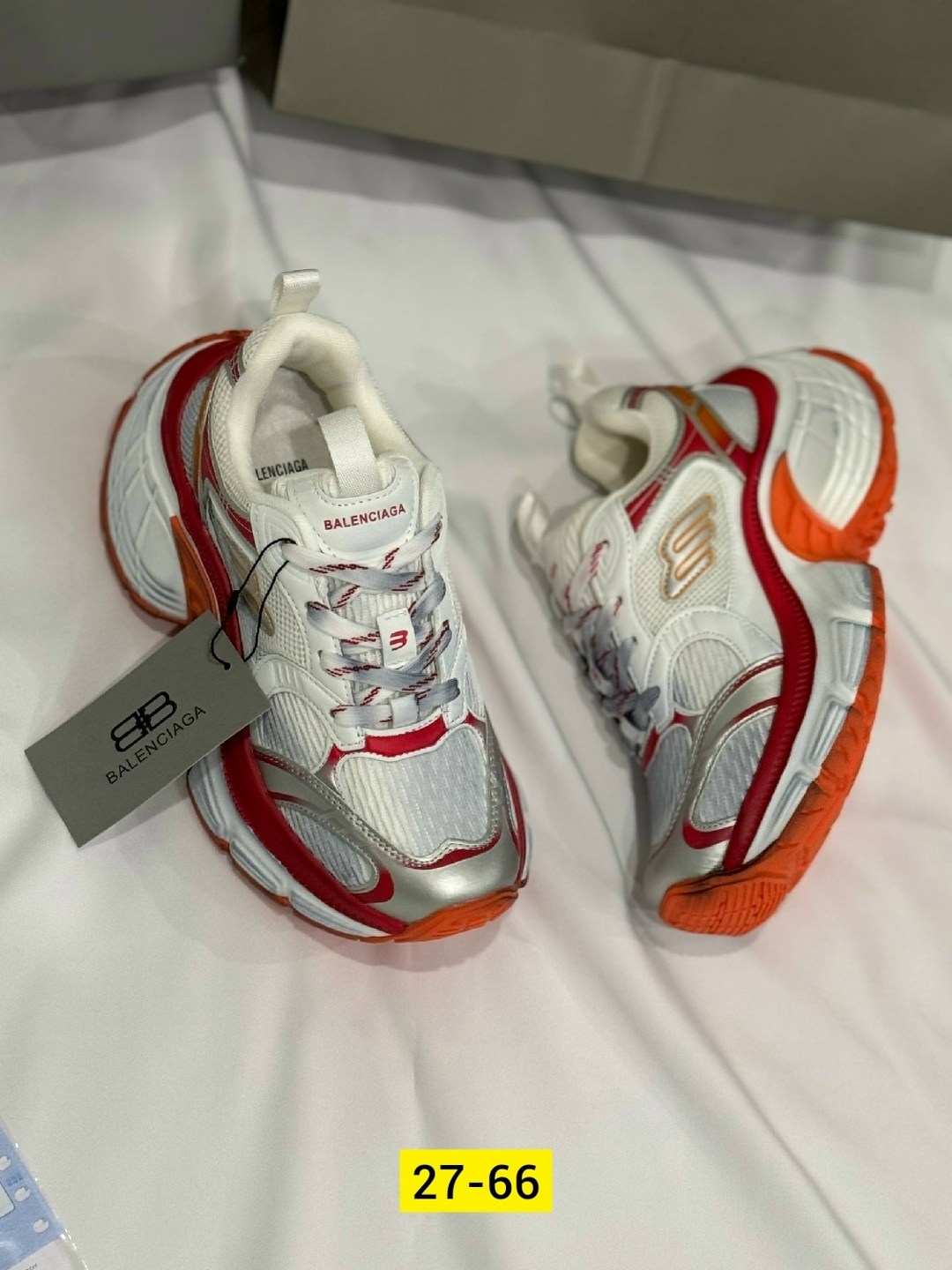 женские кроссовки balenciaga,кроссовки balenciaga,кроссовки triple s balenciaga,баленсиага кроссовки 2026 новая коллекция,кроссовки balenciaga runner