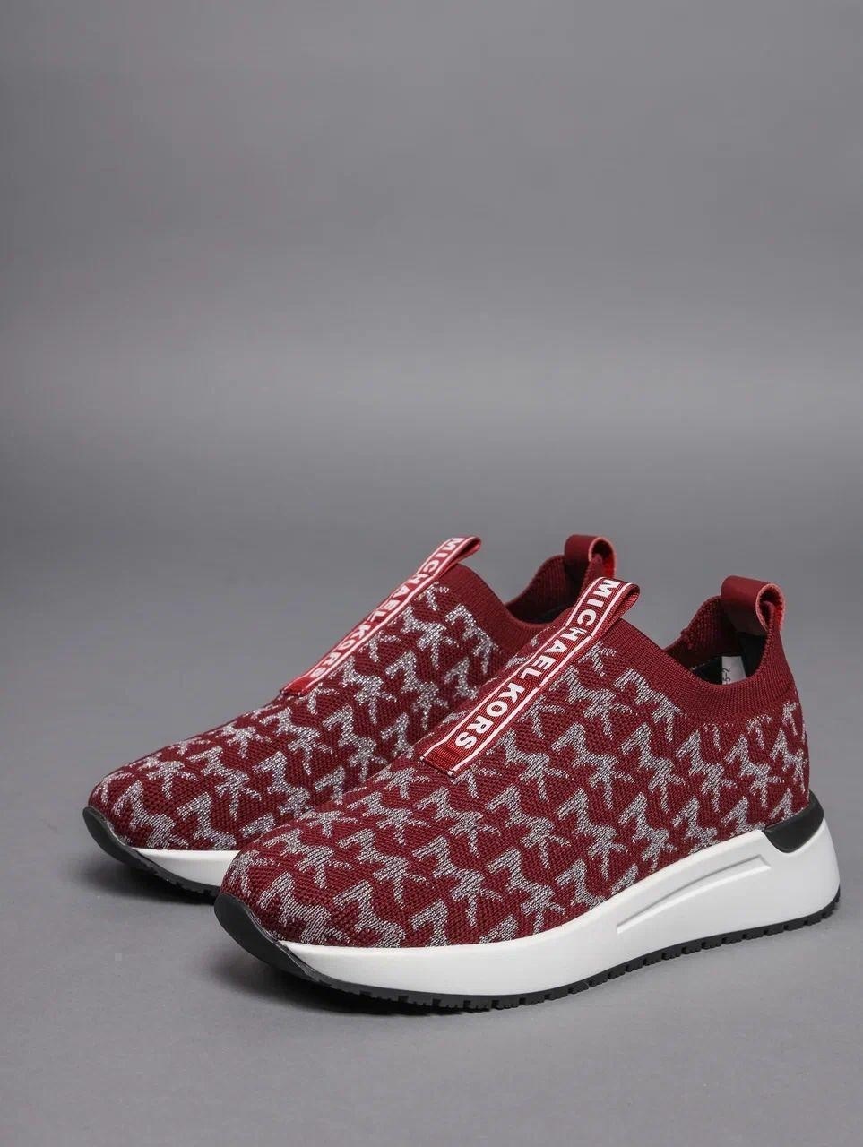 ,женские кроссовки,спортивная ,женская спортивная ,женская