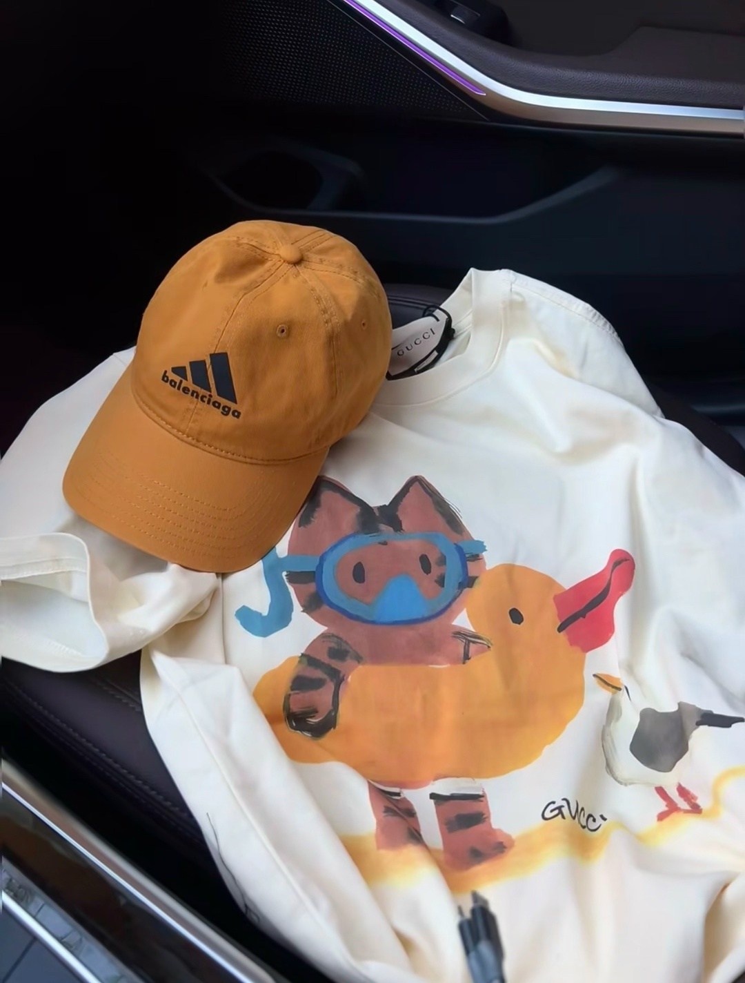 футболка gucci,футболка женская gucci,брендовые вещи,футболки модные,футболка с принтом