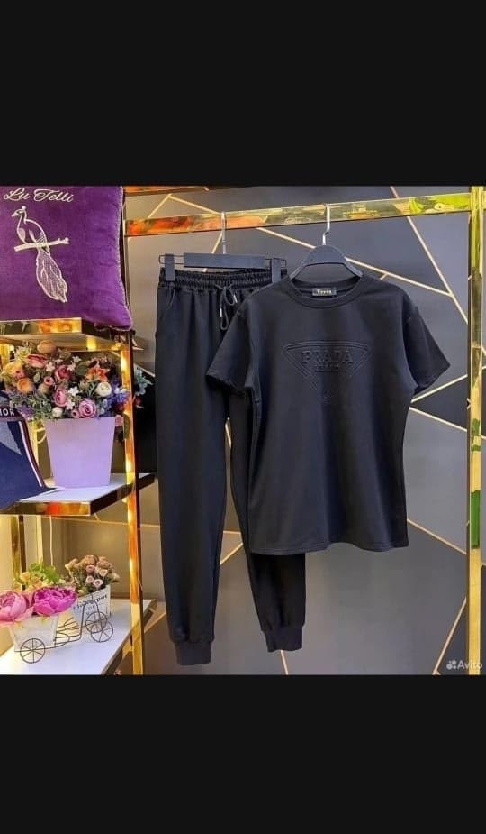 спортивный костюм двойка prada,спортивний костюм двойка прада,костюм спортивный,женский спортивный костюм двойка,женские костюмы спортивные