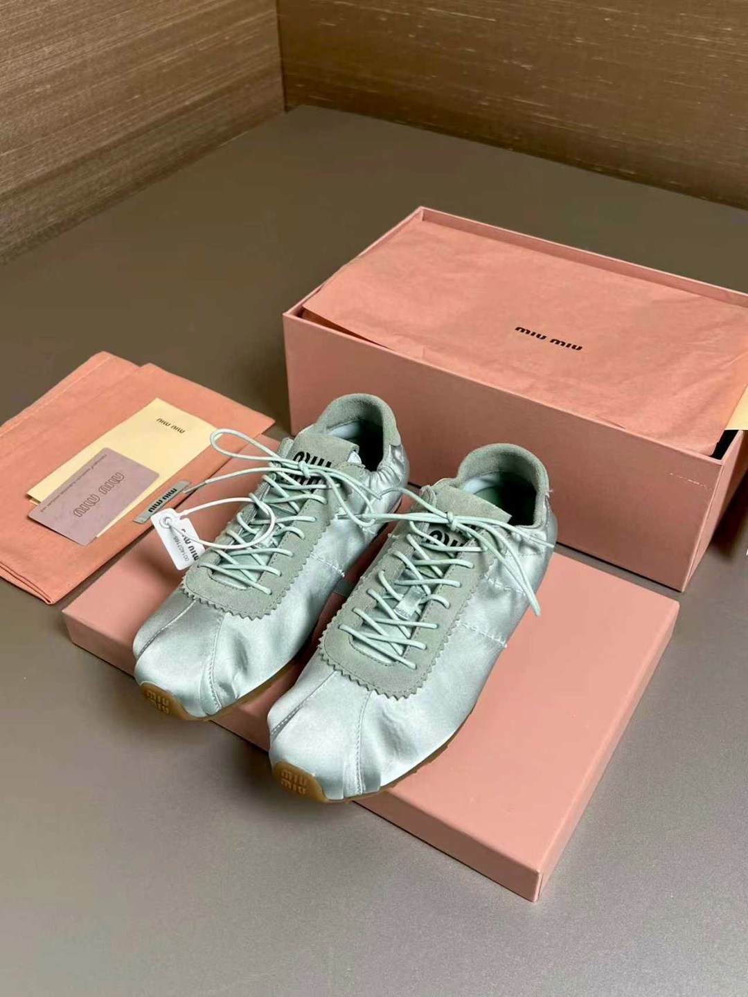 ,кроссовки женскиe,кроссовки повседневные,спортивная ,женская