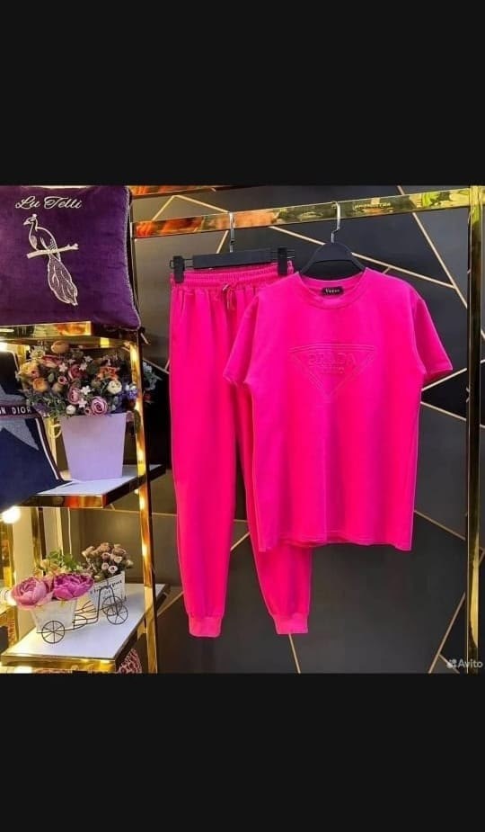 спортивный костюм двойка prada,спортивний костюм двойка прада,костюм спортивный,женский спортивный костюм двойка,женские костюмы спортивные