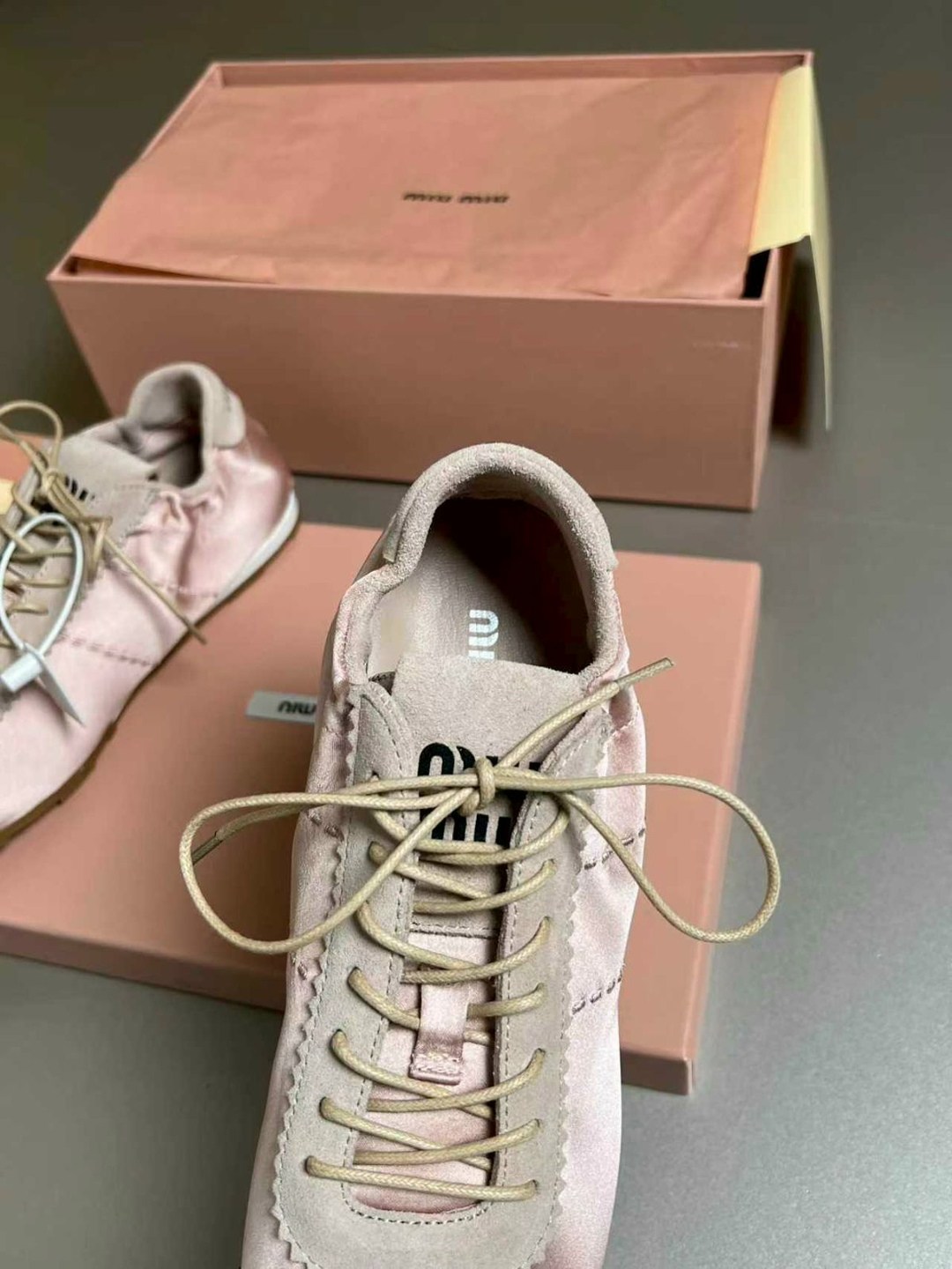 женские кроссовки,,женские кроссовки miu miu,женская ,miu miu кроссовки