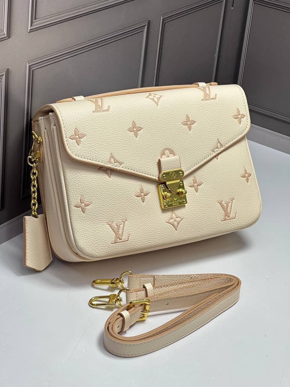 сумка louis vuitton,женская сумка louis vuitton,сумка луи виттон,сумка louis vuitton pochette metis,сумка луи виттон маленькая