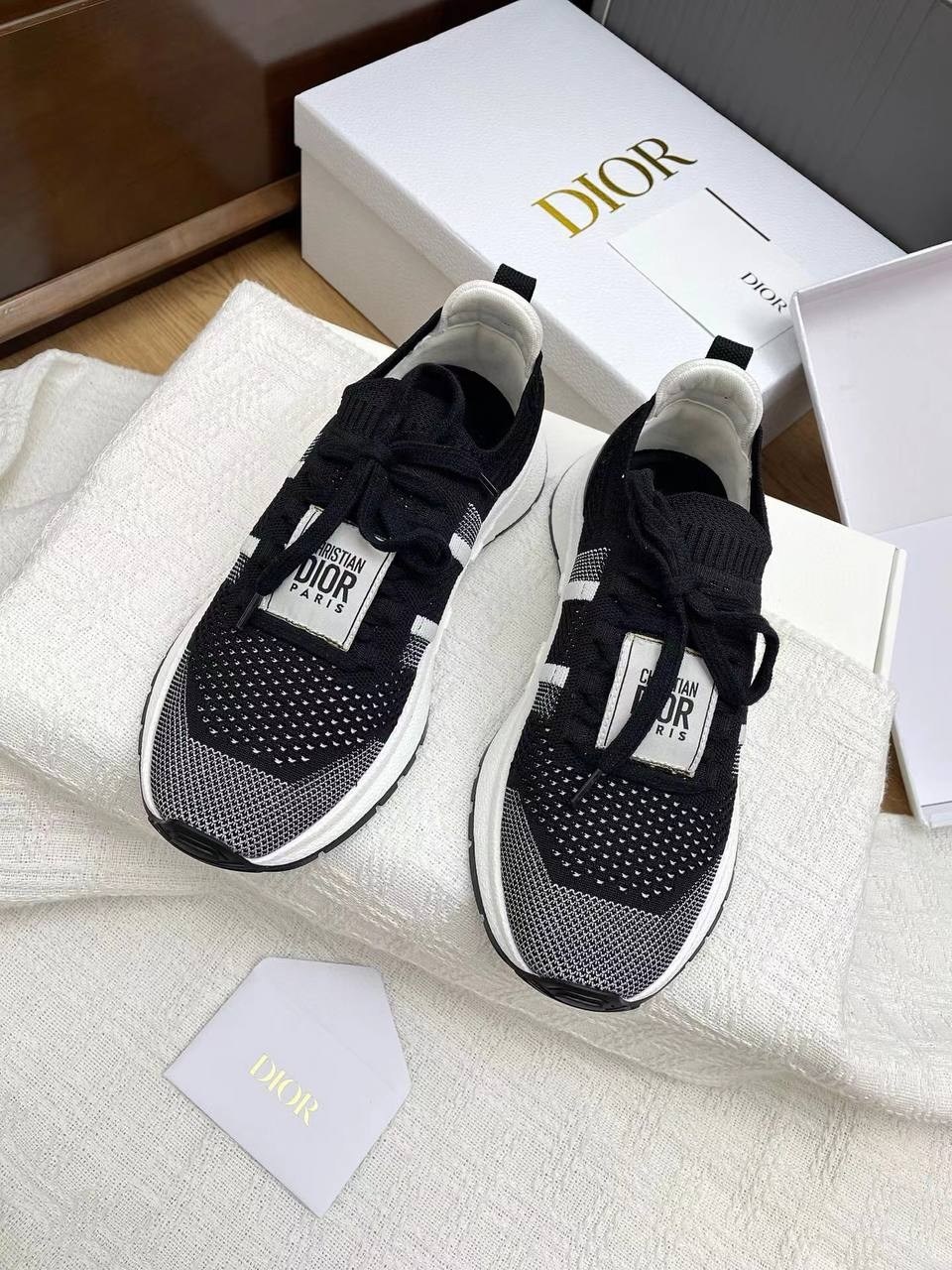 dior кроссовки,кроссовки christian dior,кроссовки кристиан диор мужские,диор кроссовки,christian dior кроссовки мужские