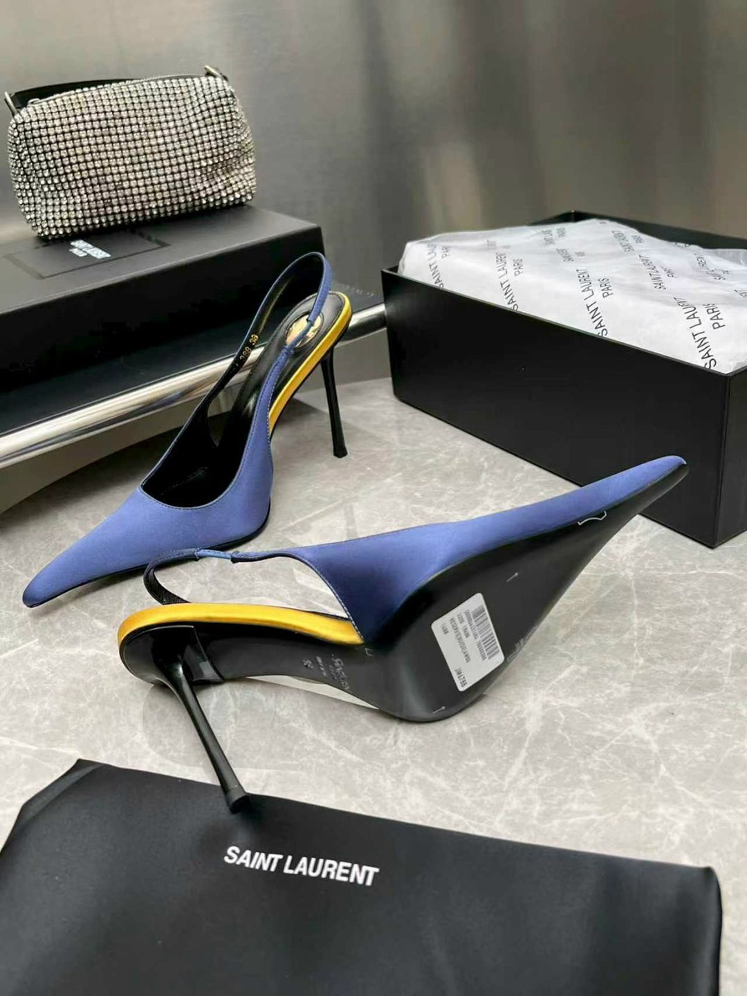 босоножки saint laurent,босоножки yves saint laurent,туфли saint laurent,yves saint laurent туфли,туфли saint laurent br 521527