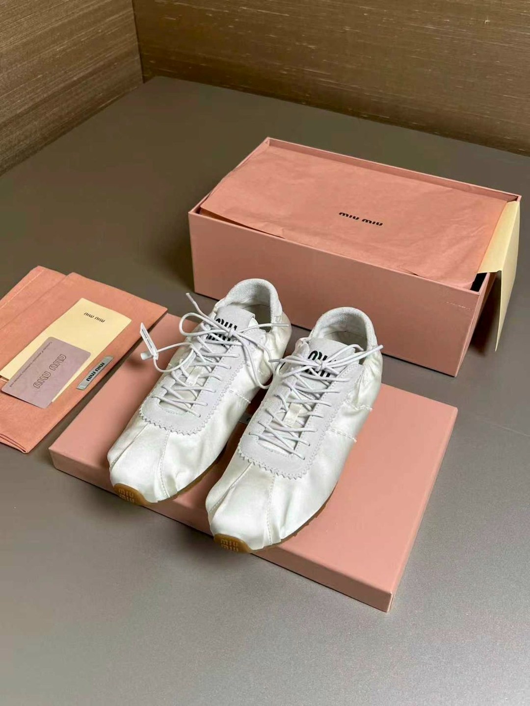 кроссовки женскиe,женские кроссовки miu miu,,кроссовки повседневные,кроссовки miu miu