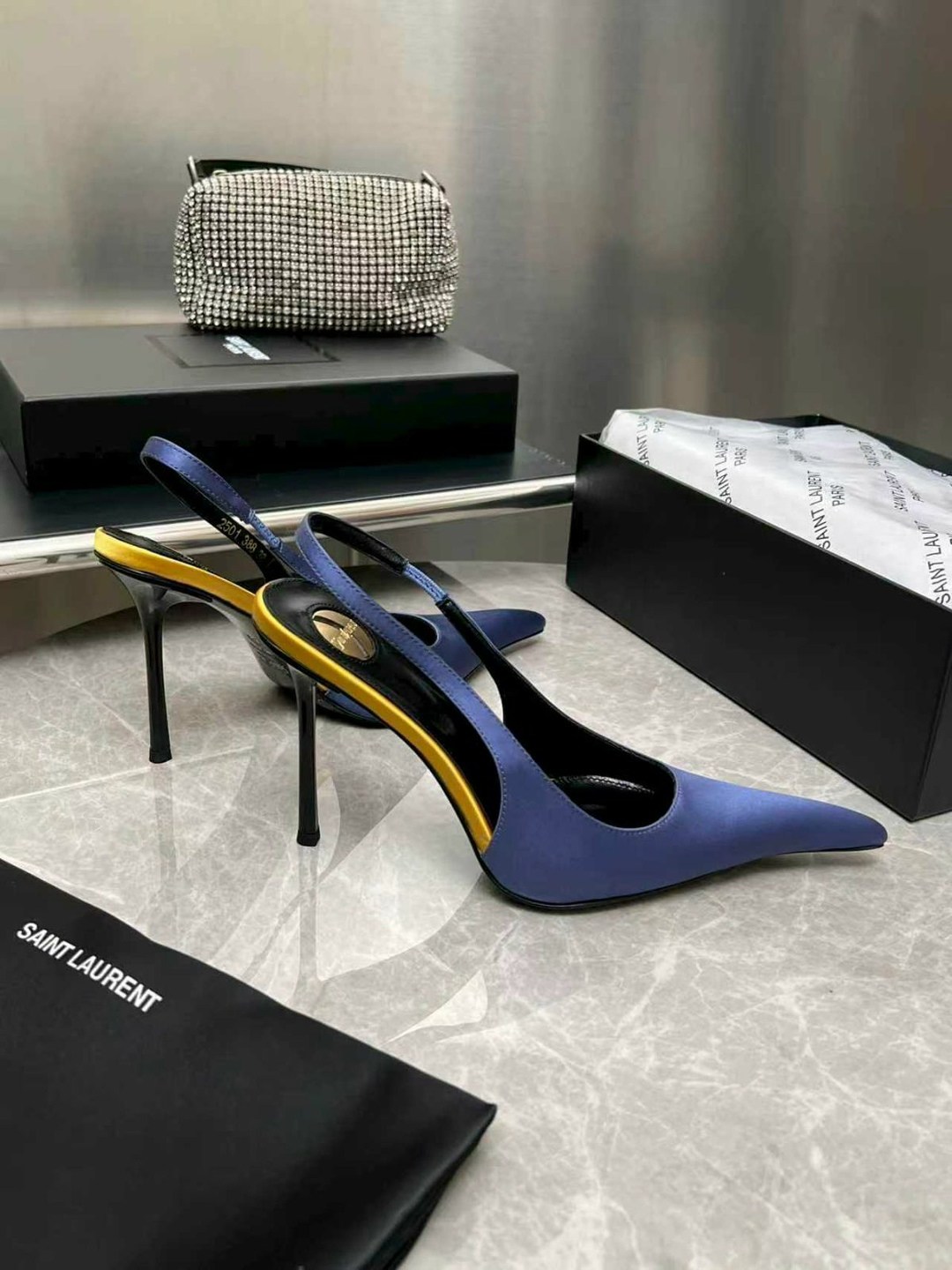 босоножки saint laurent,босоножки yves saint laurent,туфли saint laurent,yves saint laurent туфли,туфли saint laurent br 521527