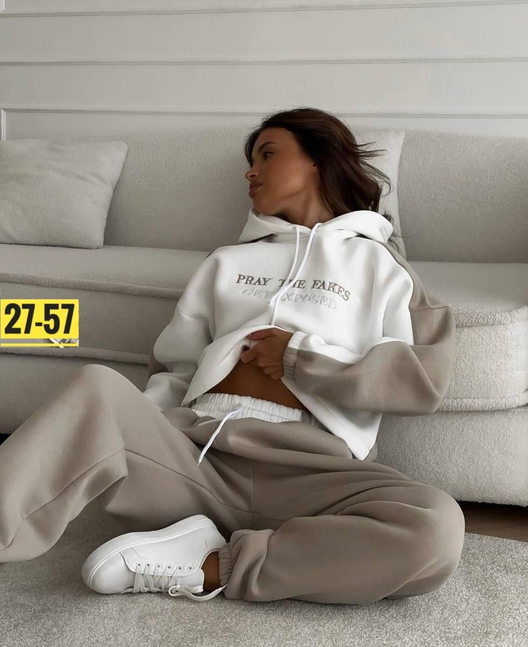 спортивные женские костюмы на флисе,спортивные костюмы женские,женский костюм на флисе,уютный женский спортивный костюм на флисе,спортивный костюм