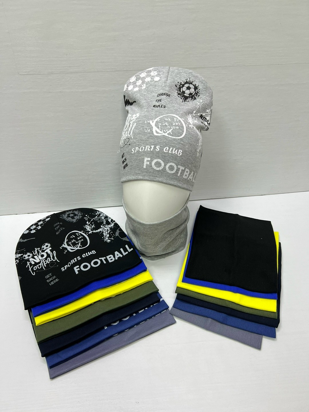 гетры футбольные,футбольные перчатки,футбольные носки,гетры для футбола,комплект носков