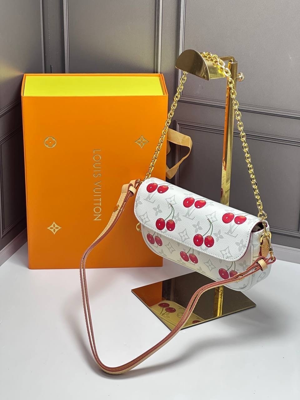 louis vuitton сумка на плечо,сумка louis vuitton,сумка женская louis vuitton,louis vuitton сумка на плечо мешок,сумочки