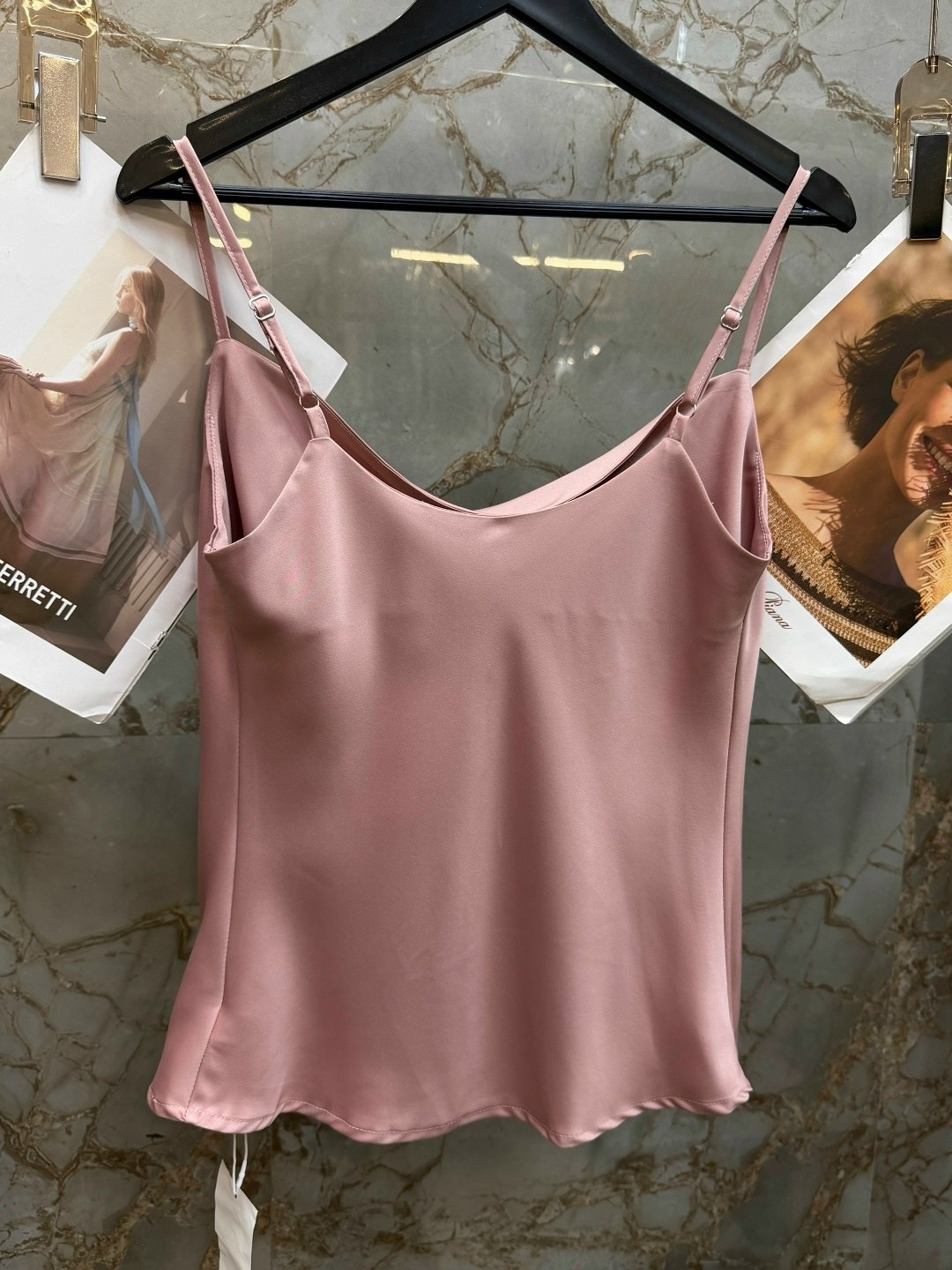 шелковый топ,атласный топ,женская майка,женский топ,майка на бретельках