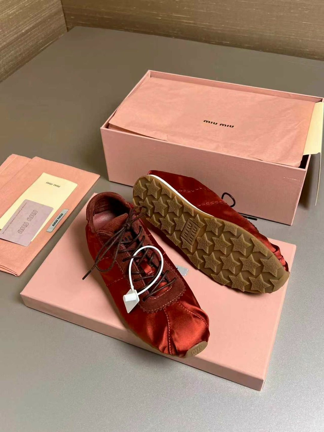 ,туфли миу миу балетки,балетки ,женские кроссовки,женская