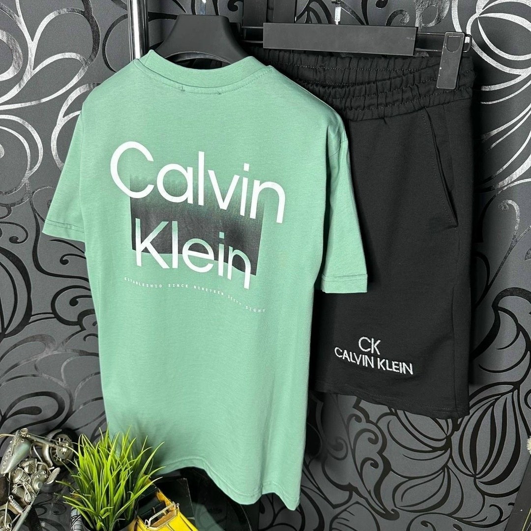 спортивный костюм calvin klein,спортивные костюм мужские с шортами,костюм футболка шорты,спортивный костюм летний,мужской летний костюм с шортами