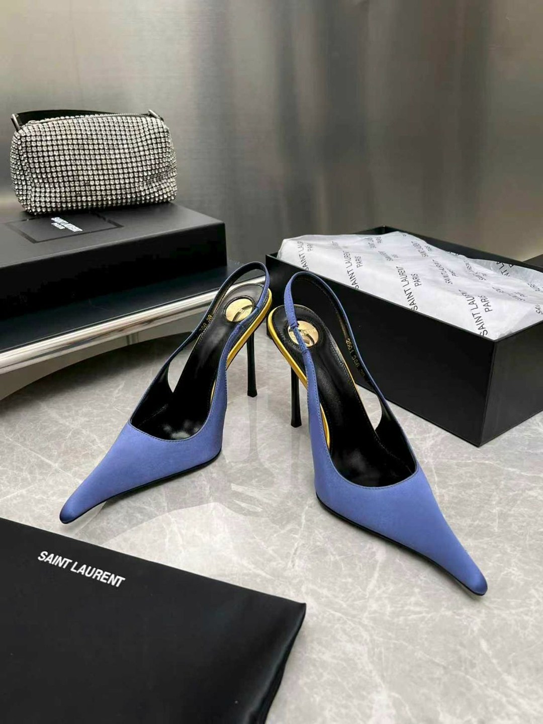 босоножки saint laurent,босоножки yves saint laurent,туфли saint laurent,yves saint laurent туфли,туфли saint laurent br 521527