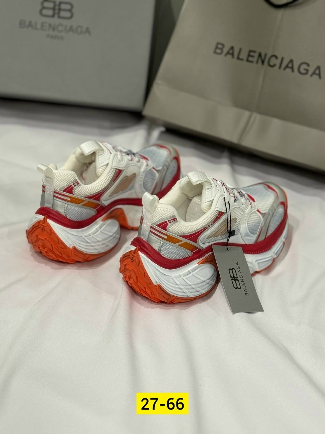 женские кроссовки balenciaga,кроссовки balenciaga,кроссовки triple s balenciaga,баленсиага кроссовки 2026 новая коллекция,кроссовки balenciaga runner