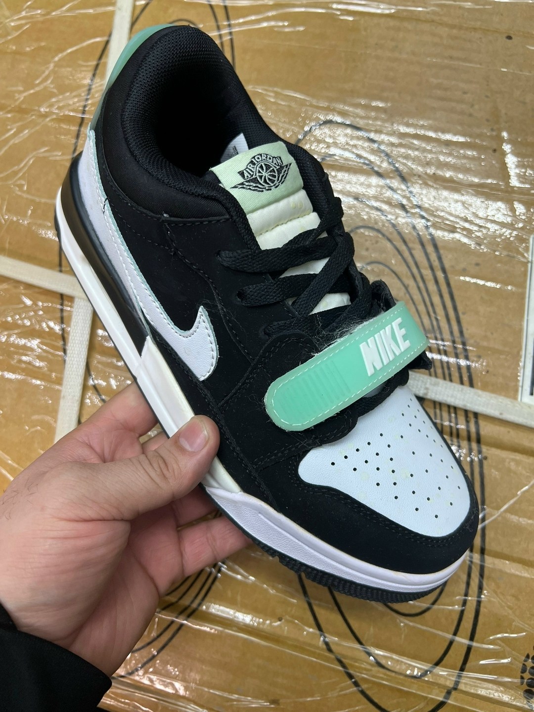 кроссовки,оригинальные кроссовки,кроссовки женскиe,кроссовки женские мужские,кросcовки jordan