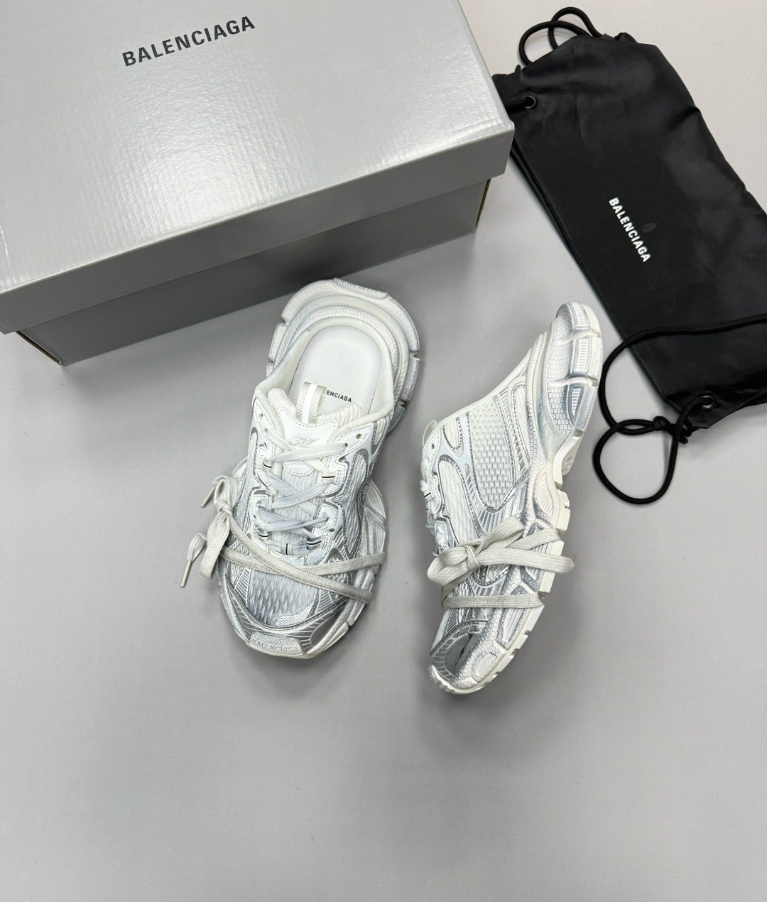 женские кроссовки balenciaga,кроссовки balenciaga,женские кроссовки balenciaga runner серебристые,кроссовки balenciaga runner sneaker 'white' 2026,кроссовки в стиле balenciaga