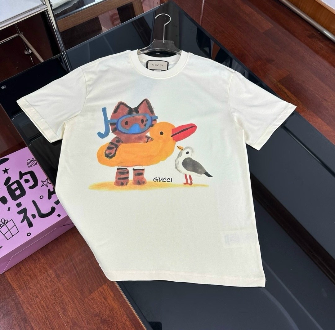 футболка gucci,футболка женская gucci,брендовые вещи,футболки модные,футболка с принтом