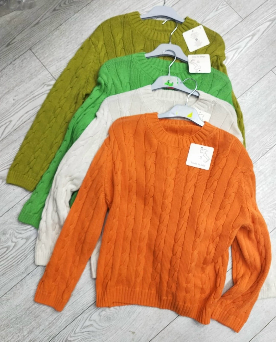 свитера вязаные,оранжевый свитер,свитер коса,кофта вязаная,свитер