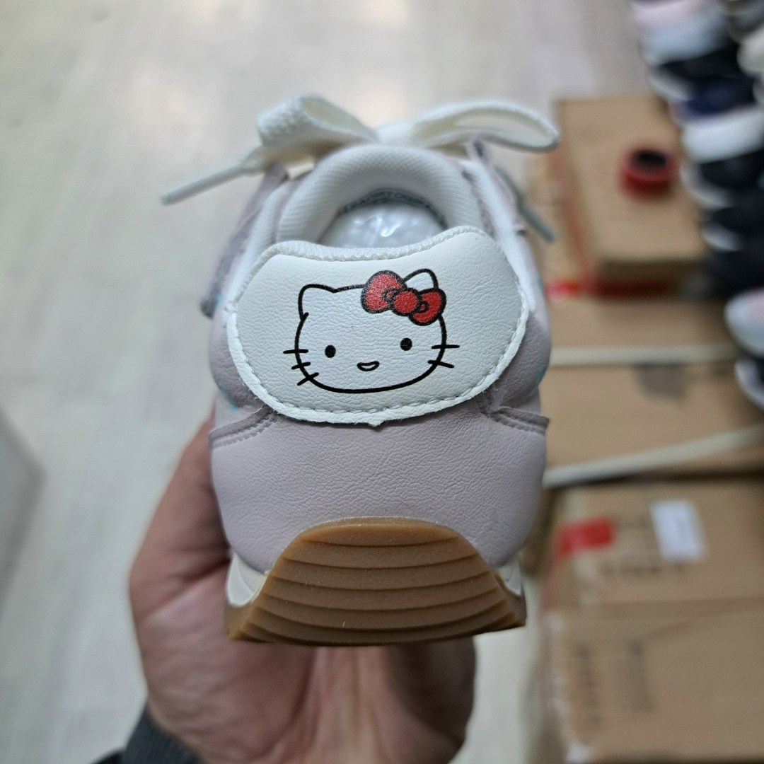 ,детские кроссовки,кроссовки для малыша,кроссовка детская,детская