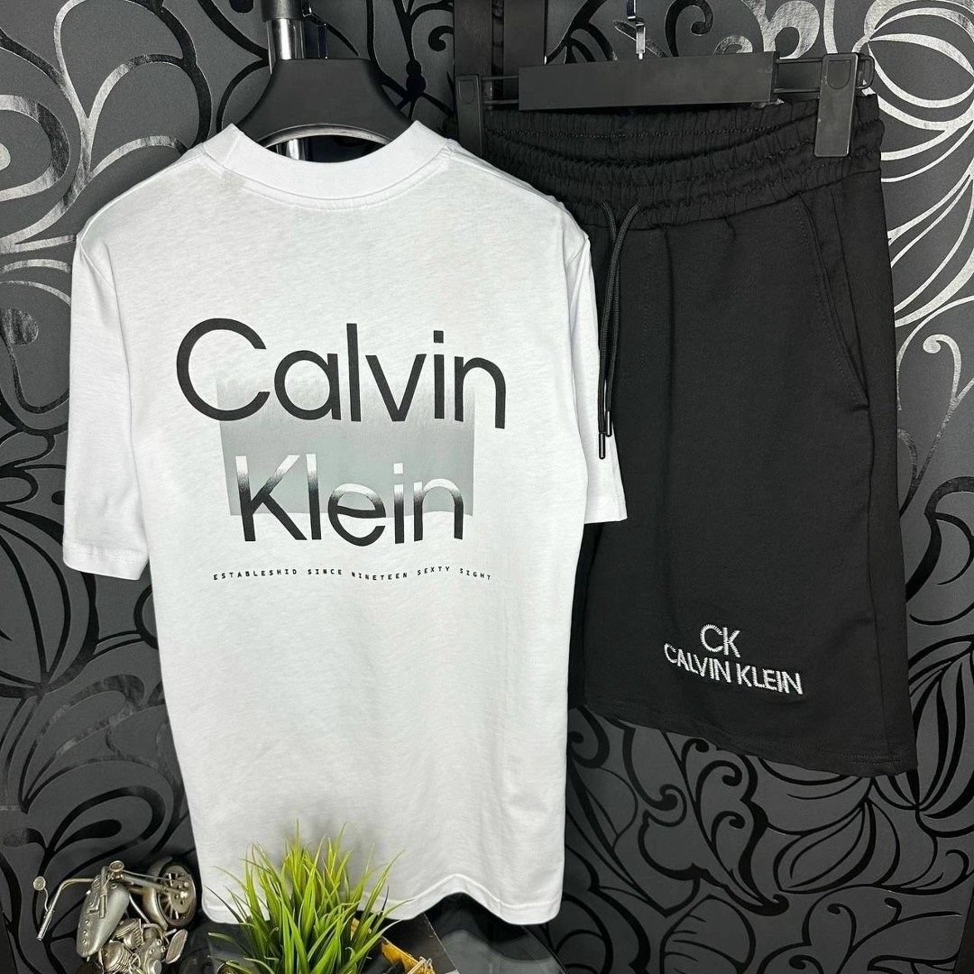 спортивный костюм calvin klein,спортивные костюм мужские с шортами,костюм футболка шорты,спортивный костюм летний,мужской летний костюм с шортами