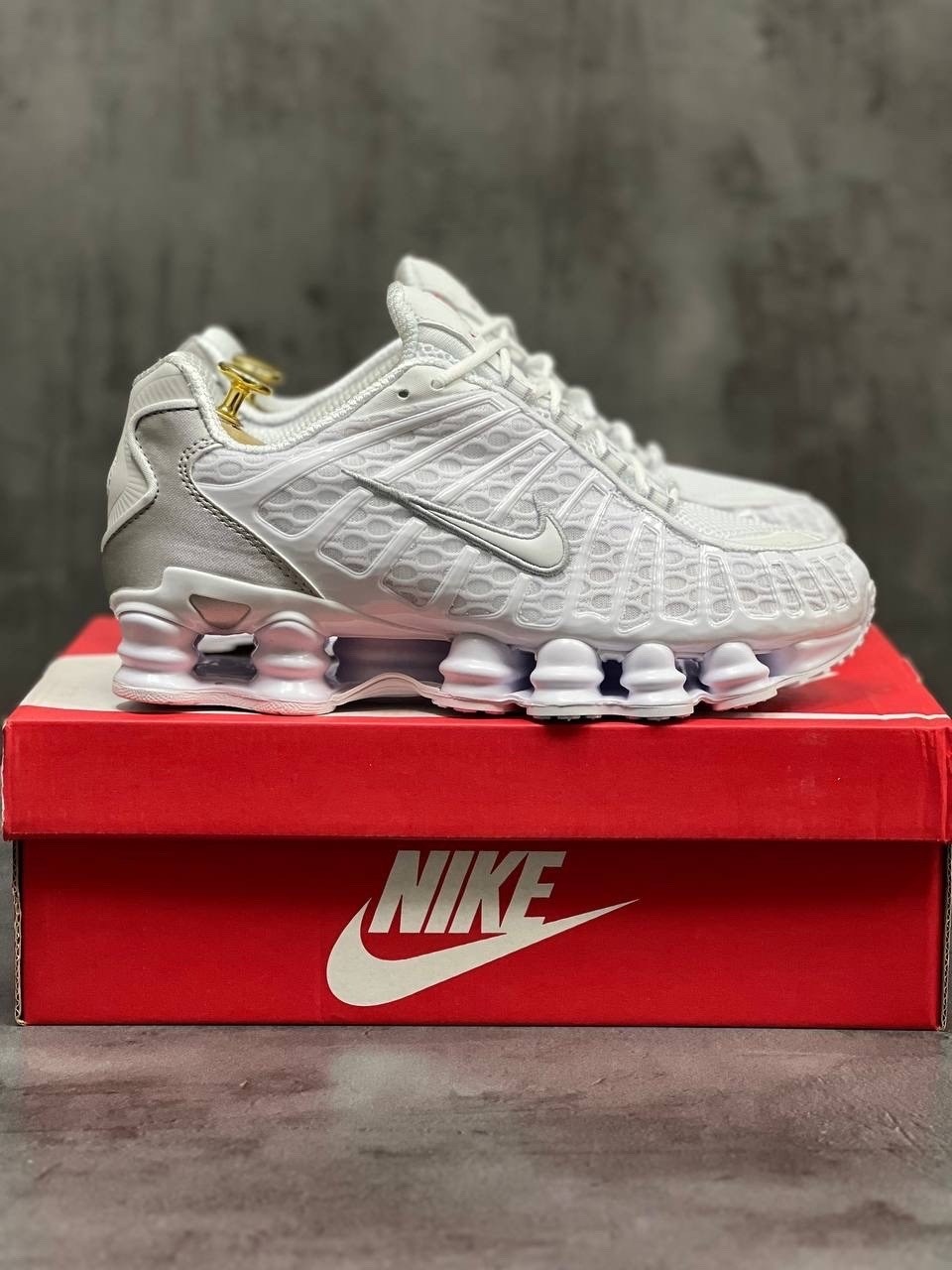 кроссовки nike shox tl,nike shox tl white,nike shox tl white metallic silver,кроссовки nike shox,nike shox tl "white metallic silver" кроссовки