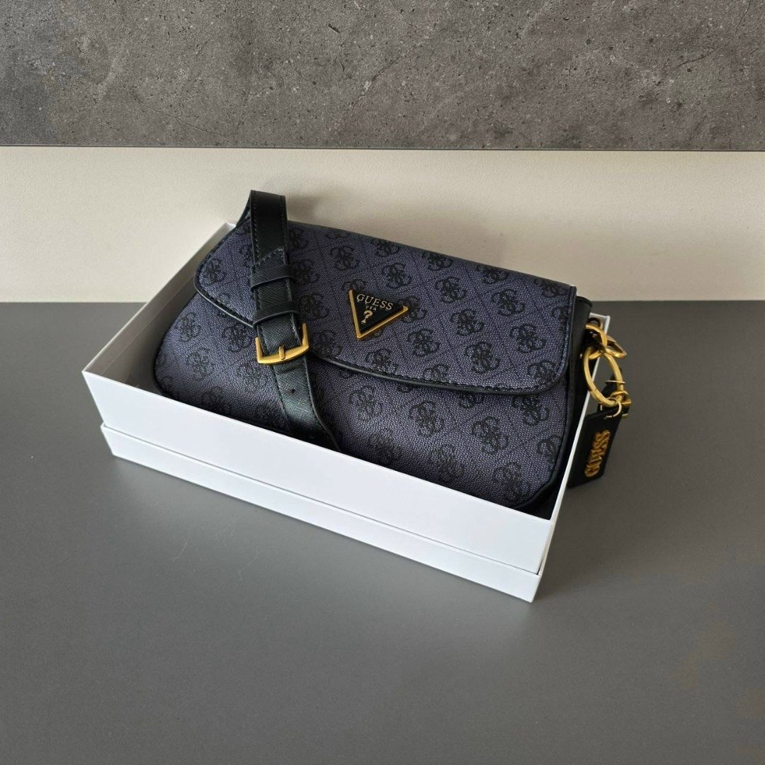 guess сумка на плечо,сумка женская guess,сумка guess,сумка багет через плечо guess седло coromelli,сумка guess оригинал