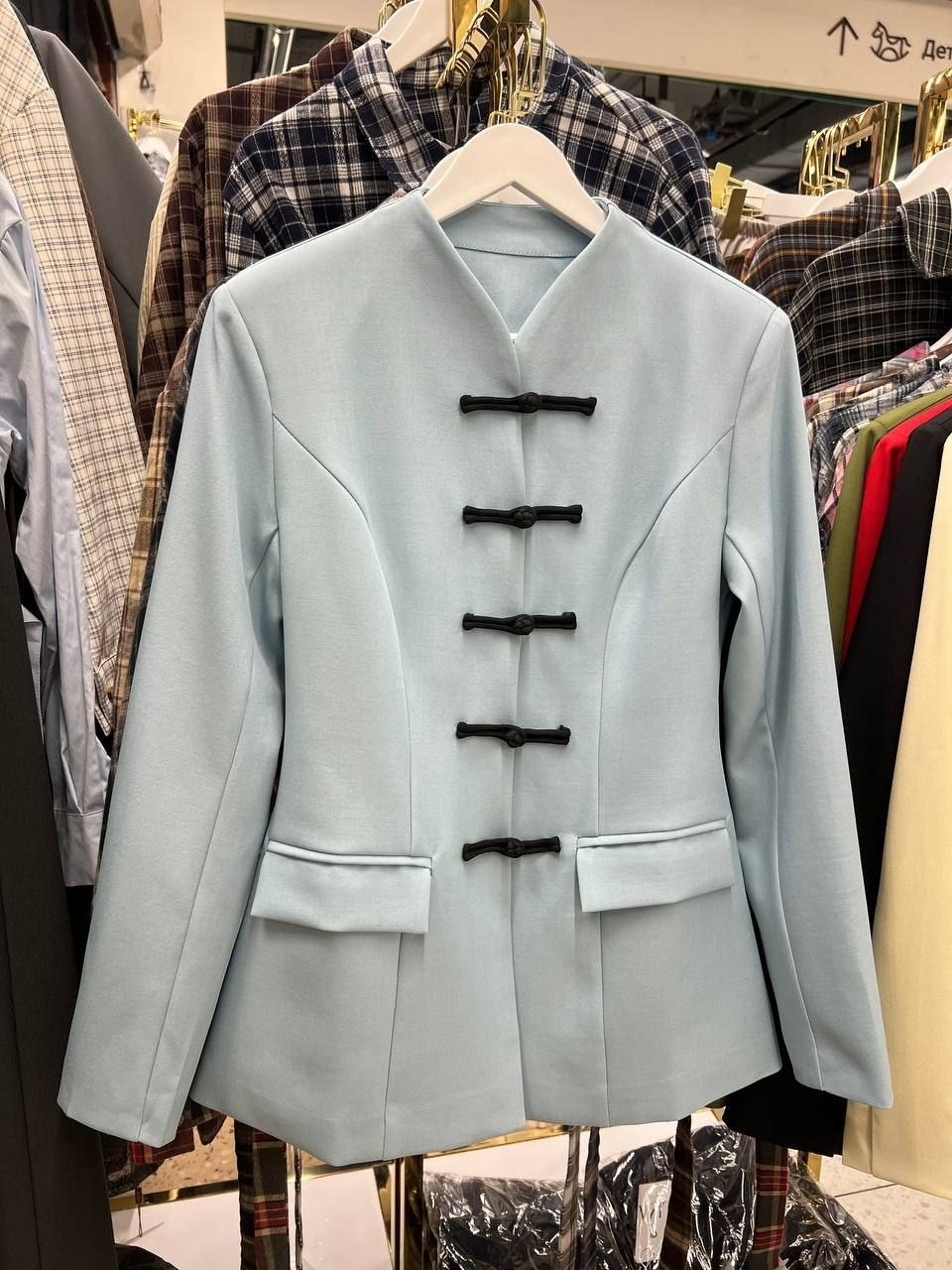 жакет,жакет зеленый,пиджак,приталенный жакет,женские пиджаки