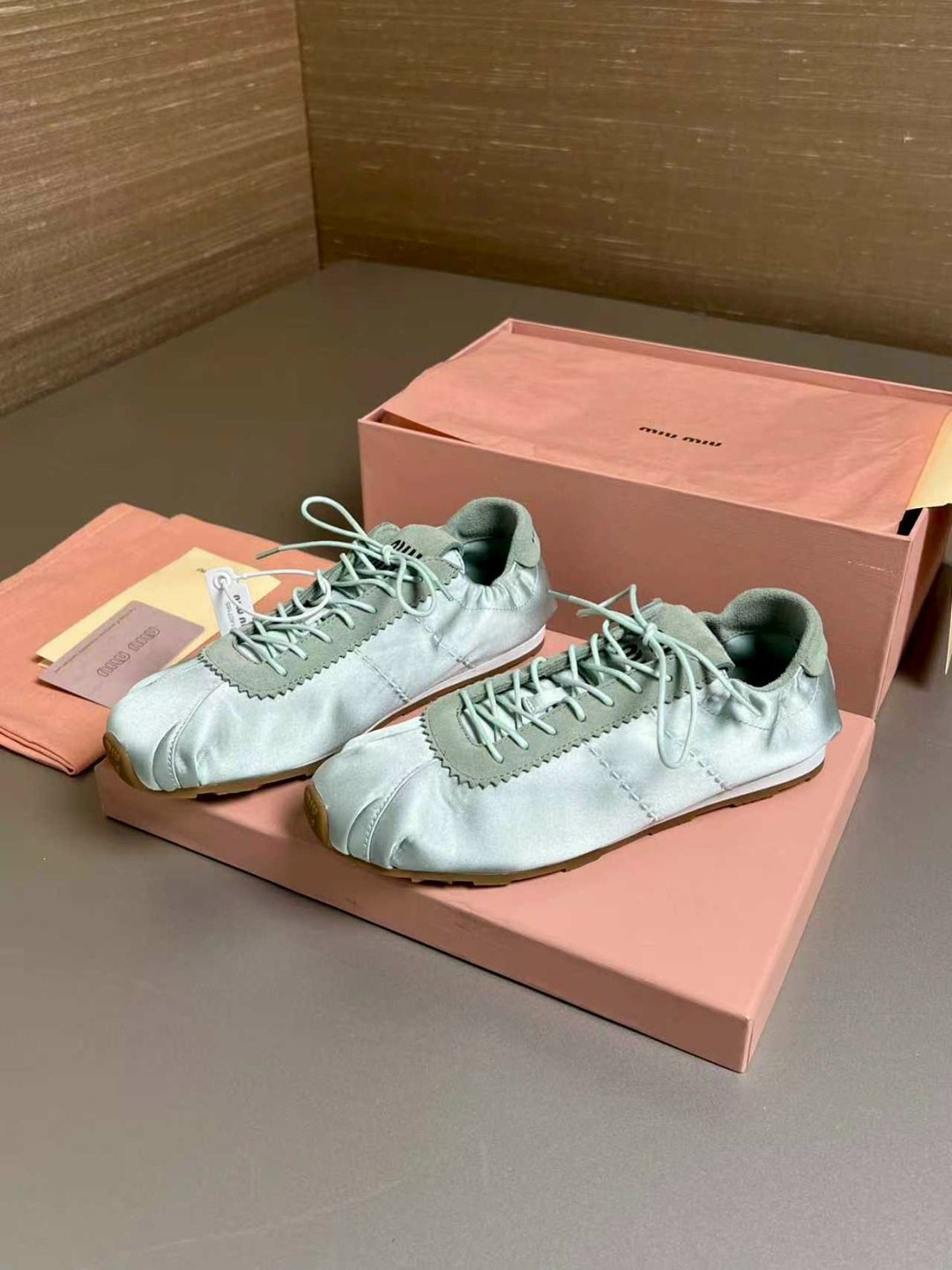 ,кроссовки женскиe,кроссовки повседневные,спортивная ,женская