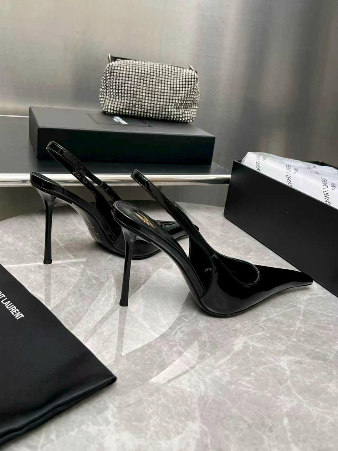 туфли yves saint laurent,saint laurent туфли,туфли ив сен лоран,туфли лодочки женские,лакированные туфли