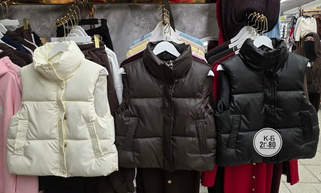 жилетка женская,женский жилет,жилетка женская черная дутая,теплый жилет,жилет женский теплый