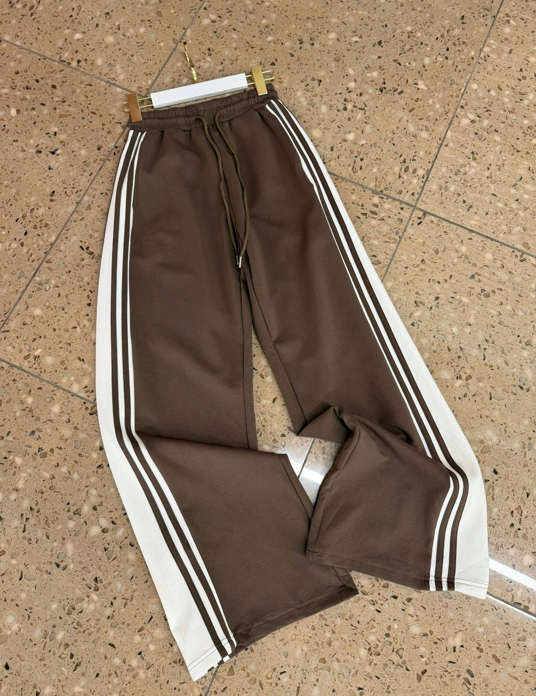 брюки спортивные,спортивные штаны,cпортивные штаны женские,широкие брюки,спортивные женские штаны с лампасами