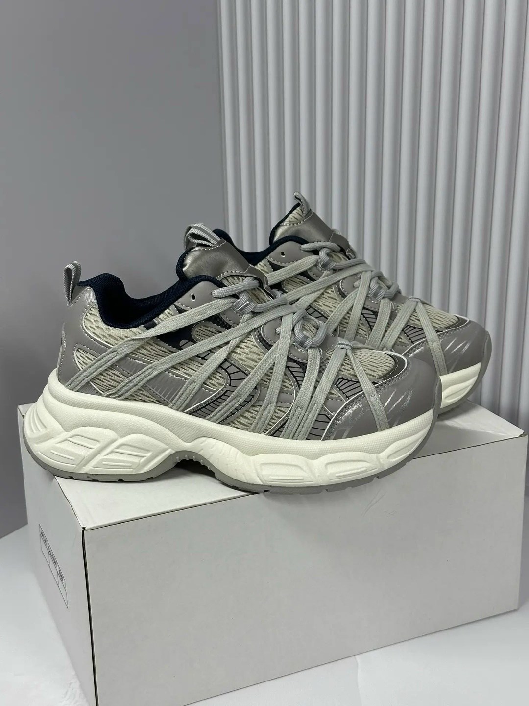 женские кроссовки,кроссовки,кроссовки повседневные,массивные кроссовки,спортивная